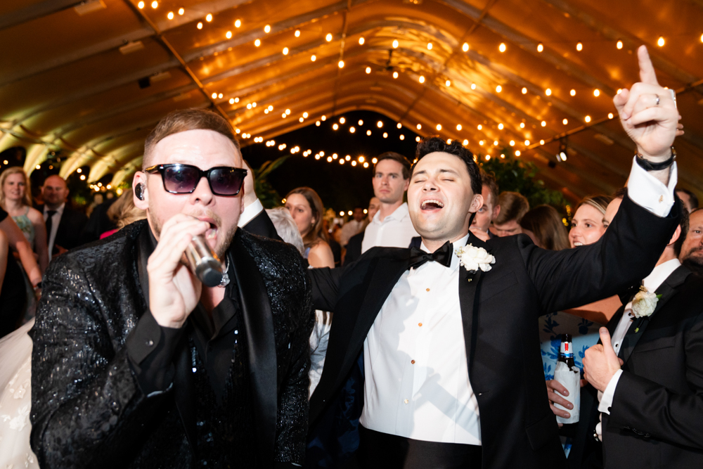 Moments from Kelley & Stephen, First United Methodist Church Fort Worth & Fort Worth Zoo Wedding