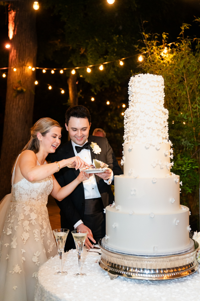 Moments from Kelley & Stephen, First United Methodist Church Fort Worth & Fort Worth Zoo Wedding