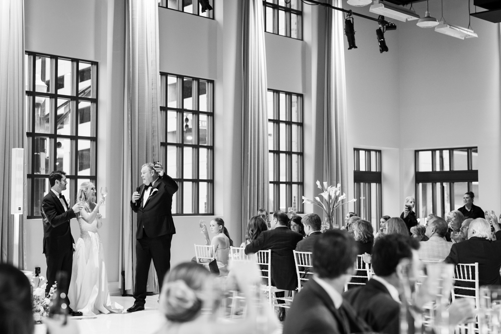 A heartfelt parent dance at the Fort Worth reception