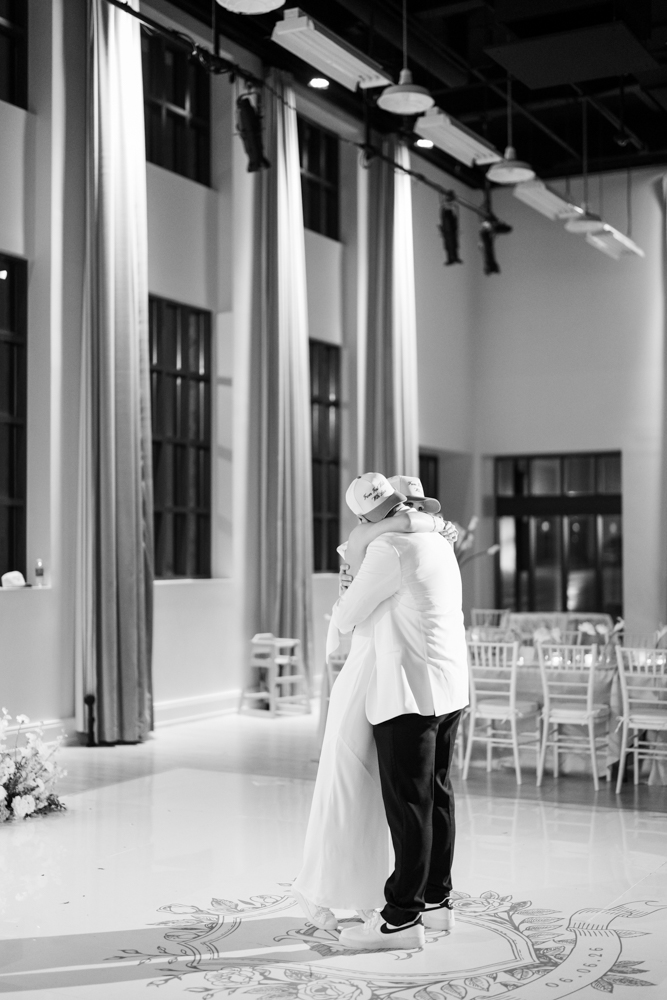 Kathryn and Grant's Fort Worth wedding winding down