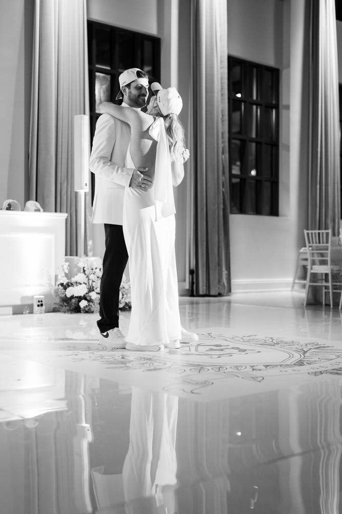 Guests dancing to Arbutus Entertainment at the reception