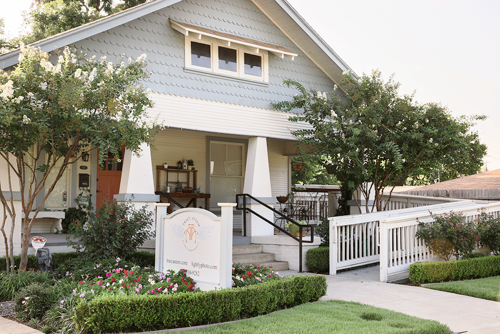 Tracy Autem Photography studio exterior in Fort Worth Texas