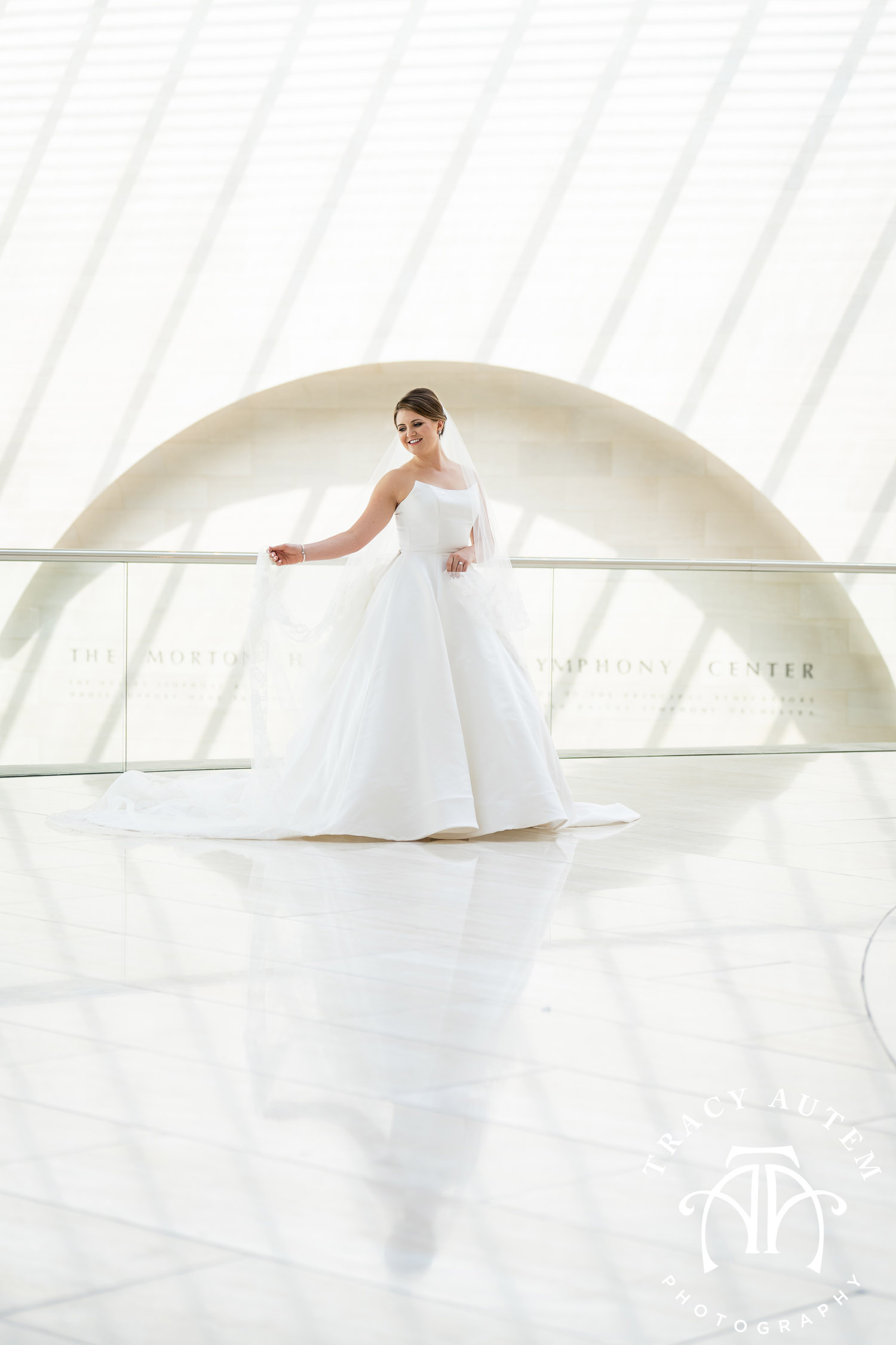 Timeless classic bridal portrait at the Meyerson Symphony Center in Dallas by Tracy Autem Photography