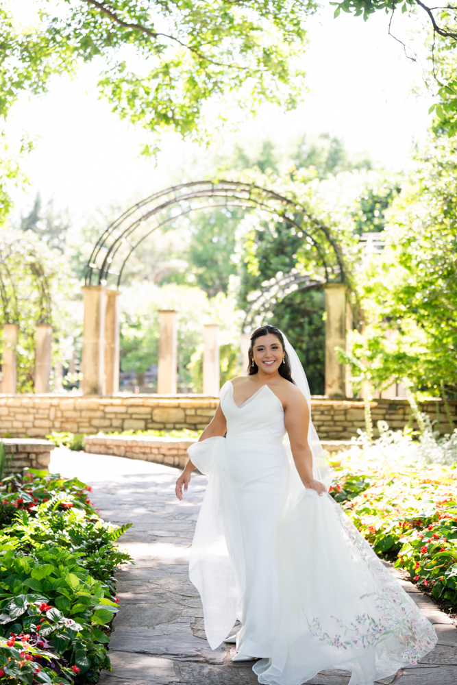 Editorial bridal portrait of Caroline at the Modern Art Museum of Fort Worth