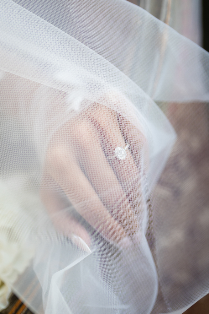 Fort Worth Club bridal portrait with veil and white bouquet
